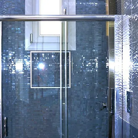 Lux アパート ポルト・チェザーレオ